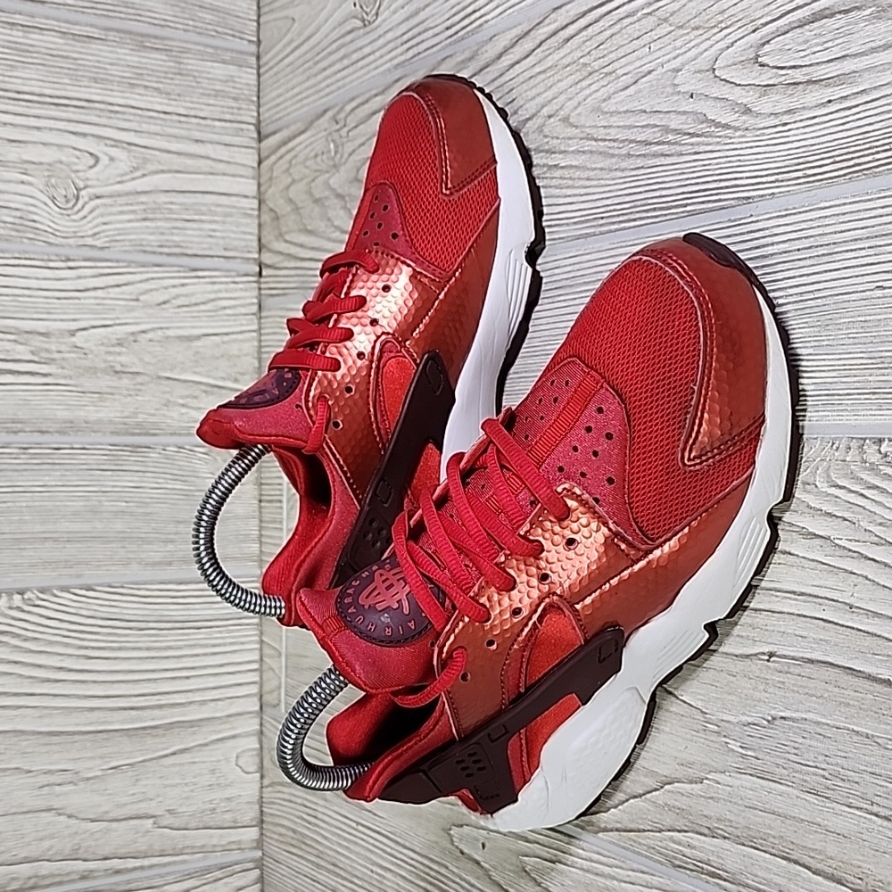Nike Air Huarache Red Athletic Sneakers Womens Size 7
